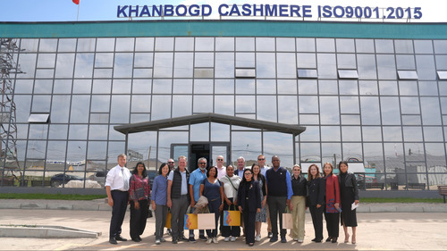 ХАНБОГД КАШМЕР ХХК-ИЙН СҮЛЖМЭЛ БОЛОН БЭЛЭН БҮТЭЭГДЭХҮҮНИЙ ҮЙЛДВЭРТЭЙ ТАНИЛЦЛАА